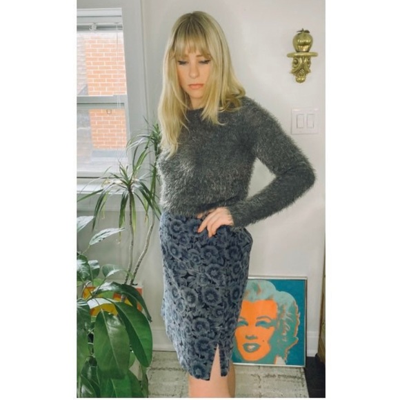 Ann Taylor Velvet Stretch Fabric Skirt - Grey Blue Floral - Size 10 - Picture 2 of 7